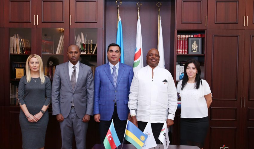 Rwandan students to study at Baku Higher Oil School (PHOTO)