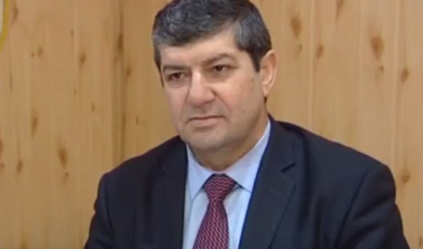 Tanınmış jurnalist Şəmistan Əlizamanlını fırıldaqçı adlandırdı — FOTO Tanınmış jurnalist Şəmistan Əlizamanlını fırıldaqçı adlandırdı — FOTO