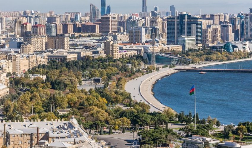 Оппозиция пикетирует мэрию Баку Оппозиция пикетирует мэрию Баку