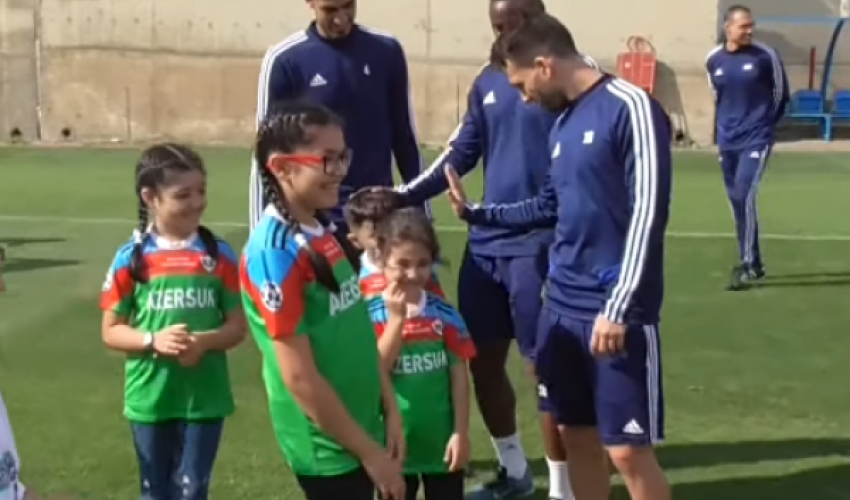Aprel şəhidlərinin övladları ilə “Qarabağ”da görüş - VİDEO Aprel şəhidlərinin övladları ilə “Qarabağ”da görüş - VİDEO