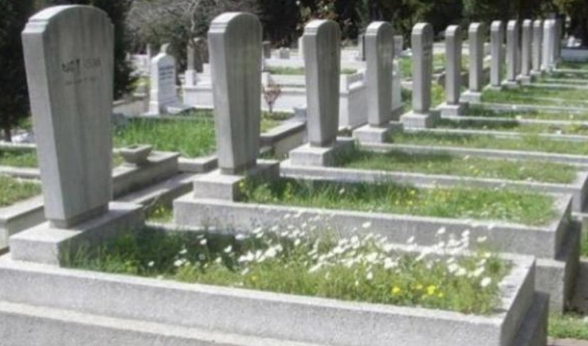 Dəfnindən 7 saat sonra evinə qayıtdı Dəfnindən 7 saat sonra evinə qayıtdı