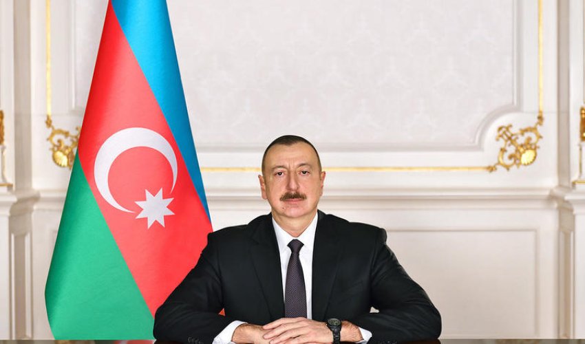 Президент Ильхам Алиев наградил Ису Габиббейли орденом «За службу Отечеству» Президент Ильхам Алиев наградил Ису Габиббейли орденом «За службу Отечеству»