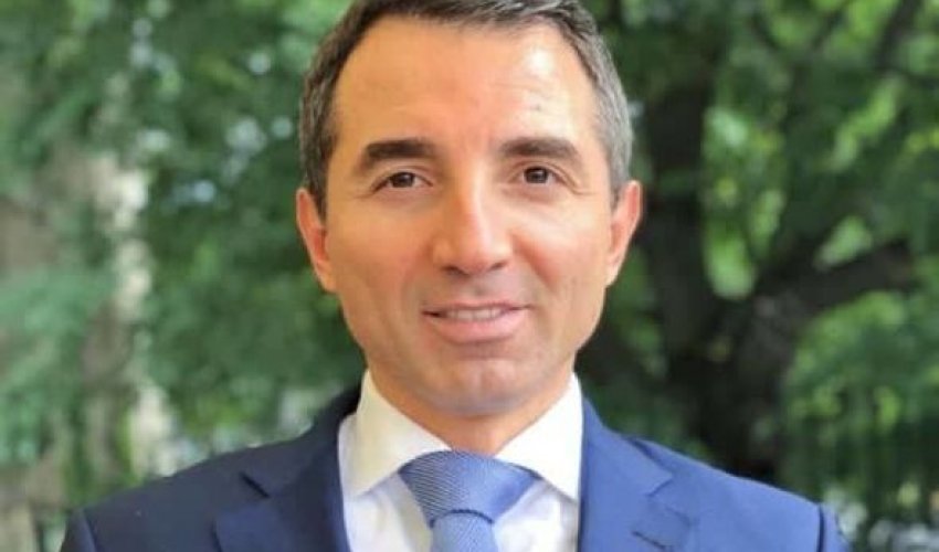 Adnan Əhmədzadəyə yeni vəzifə verildi Adnan Əhmədzadəyə yeni vəzifə verildi