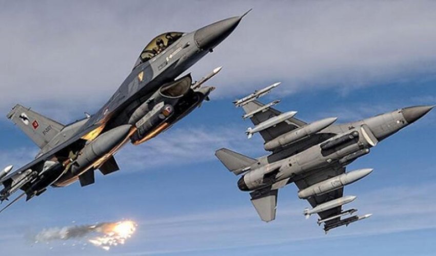 ABŞ təyyarəsi Yaponiyanı BOMBALADI