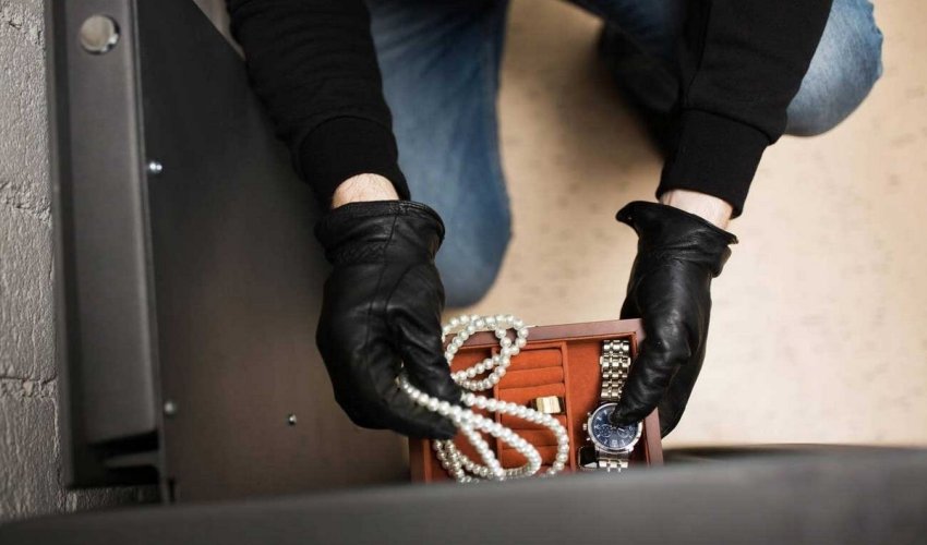 В Баку в одном из домов совершена кража на 20 тыс. манатов В Баку в одном из домов совершена кража на 20 тыс. манатов
