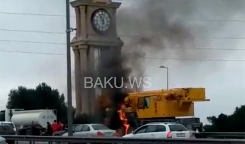Bakıda aeroport yolunda YANĞIN - VİDEO