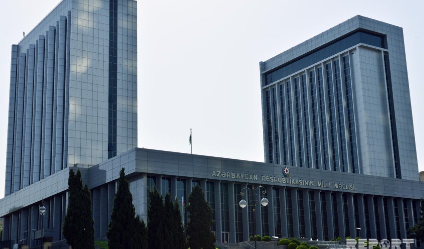 Növbədənkənar parlament seçkiləri ilə əlaqədar ekspert və işçi qrupları yaradılıb Növbədənkənar parlament seçkiləri ilə əlaqədar ekspert və işçi qrupları yaradılıb