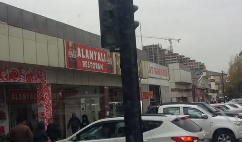 Bakixanovda gediş-gəliş iflic oldu: İşıqfor işləmir? Bakixanovda gediş-gəliş iflic oldu: İşıqfor işləmir?
