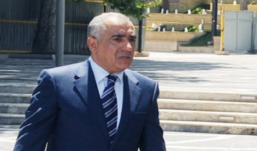 Baş Nazir dövlət bayrağı ilə bağlı sərəncam imzaladı
