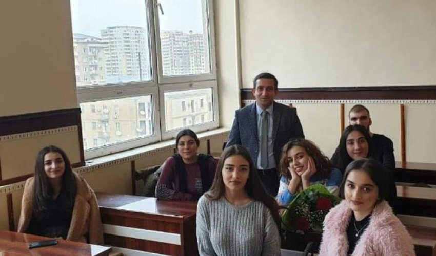 BDU-nun zəhərlənən tələbəsi universitetə geri qayıtdı - FOTO BDU-nun zəhərlənən tələbəsi universitetə geri qayıtdı - FOTO