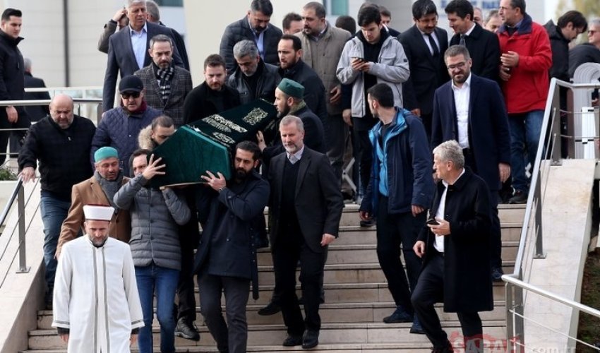 Ərdoğana ağır itki üz verdi - FOTO Ərdoğana ağır itki üz verdi - FOTO