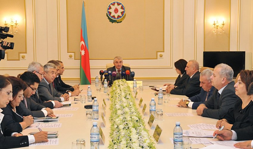 Parlament seçkilərində iştirak etmək üçün müraciət edən partiyaların sayı 9-a çatıb