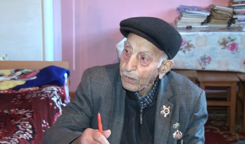 Lukaşenko Azərbaycan vətəndaşına məktub göndərdi - FOTOLAR