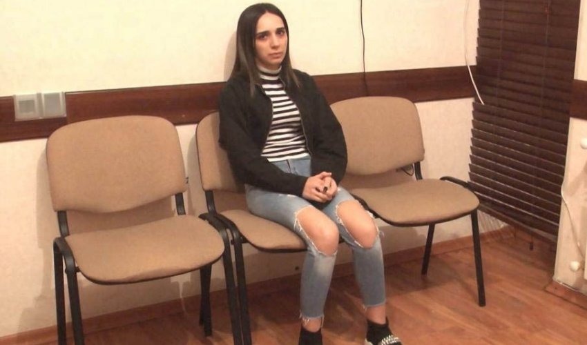 “İkoş” ləqəbli qadın narkotacir danışdı: “Özüm edirəm” - VİDEO “İkoş” ləqəbli qadın narkotacir danışdı: “Özüm edirəm” - VİDEO