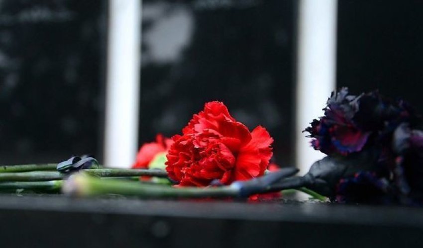 Азербайджан почтил память шехидов минутой молчания