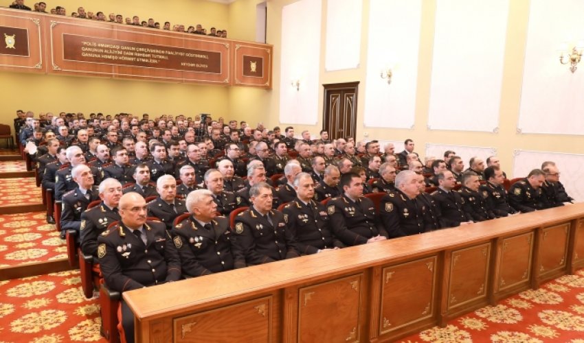Vilayət Eyvazov polis rəislərinə tapşırıqlar verdi - FOTO Vilayət Eyvazov polis rəislərinə tapşırıqlar verdi - FOTO