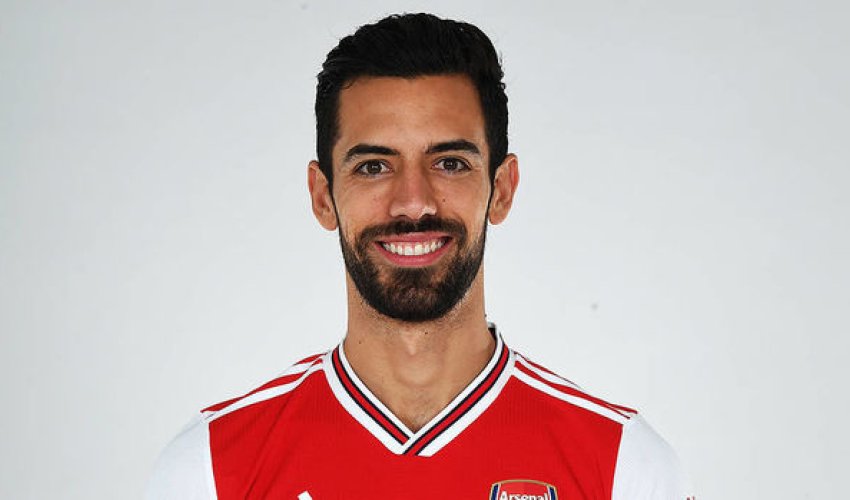 “Arsenal” ispaniyalını heyətinə qatdı, portuqaliyalının yolunu gözləyir “Arsenal” ispaniyalını heyətinə qatdı, portuqaliyalının yolunu gözləyir
