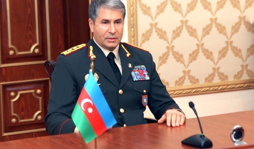 Vilayət Eyvazov daha bir yol polisi rəisini təqaüdə göndərdi - FOTO Vilayət Eyvazov daha bir yol polisi rəisini təqaüdə göndərdi - FOTO