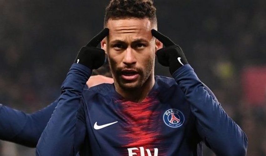 Neymardan ad günü fırıldağı