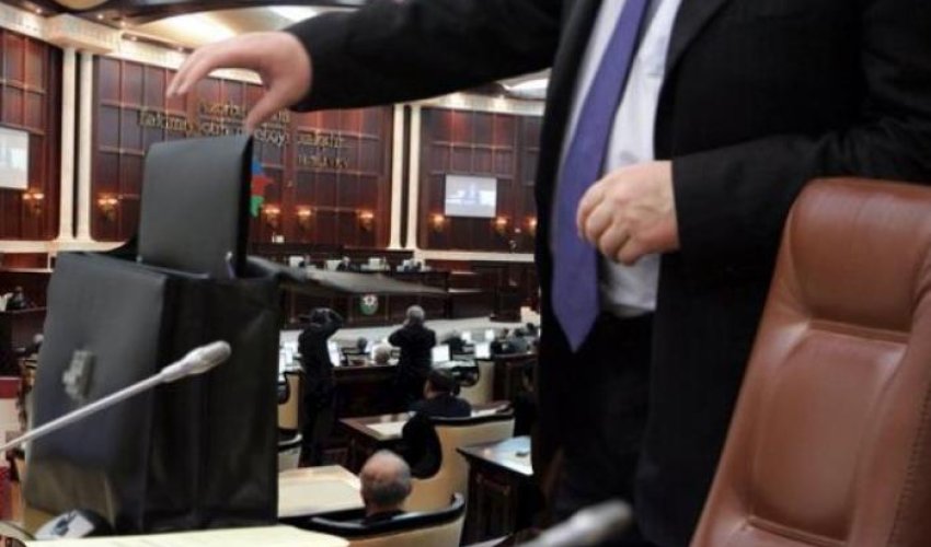 Azərbaycanda deputatlar bu qədər maaş alacaq