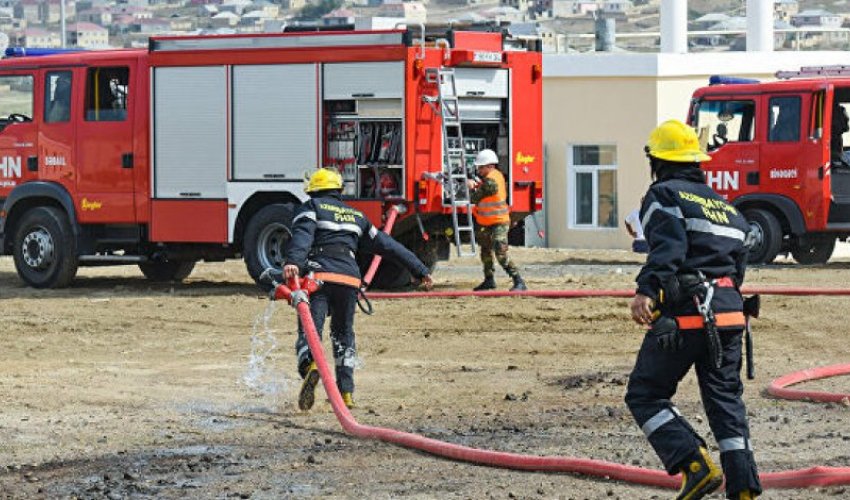 В Азербайджане пожар унес жизни двух человек В Азербайджане пожар унес жизни двух человек