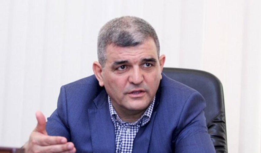 Fazil Mustafa Mehman Hüseynovu şantajda ittiham etdi Fazil Mustafa Mehman Hüseynovu şantajda ittiham etdi