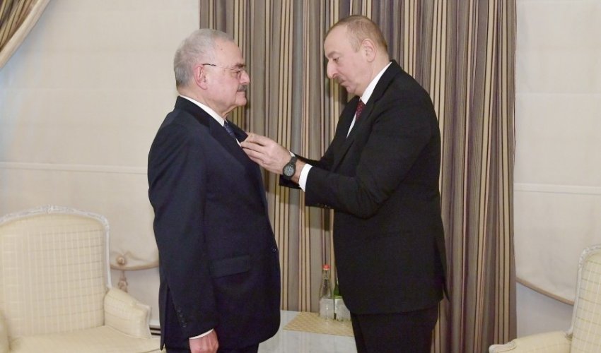 Prezident İlham Əliyev Artur Rasi-zadəyə orden təqdim edib