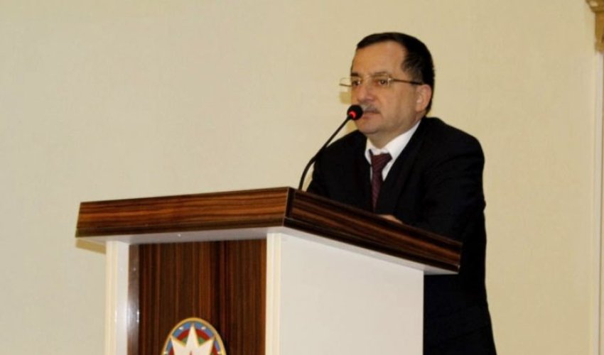 İcra başçısı müavinini və köməkçisini işdən çıxardı