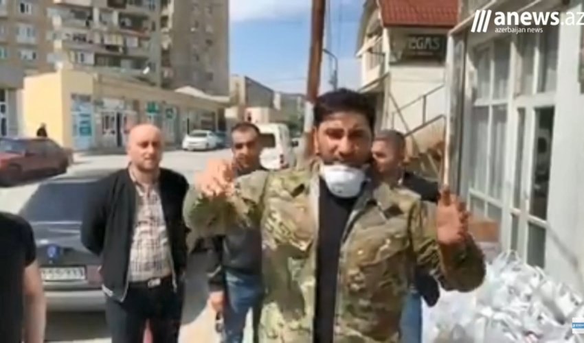 İş adamı Kamil Zeynallı sosial təminatsızlara belə yardım edir - VİDEO İş adamı Kamil Zeynallı sosial təminatsızlara belə yardım edir - VİDEO