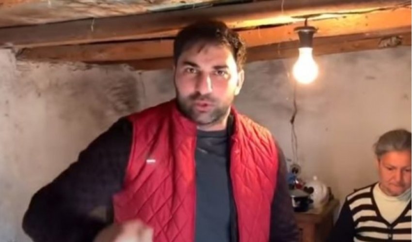 Kamil Zeynallı ayaqqabısını çıxarıb 5 uşaq anasına verdi — Hər kəs bu VİDEODAN DANIŞIR Kamil Zeynallı ayaqqabısını çıxarıb 5 uşaq anasına verdi — Hər kəs bu VİDEODAN DANIŞIR