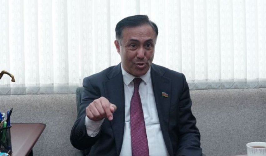 Elman Nəsirov və qardaşı qrant alır — SƏNƏD Elman Nəsirov və qardaşı qrant alır — SƏNƏD