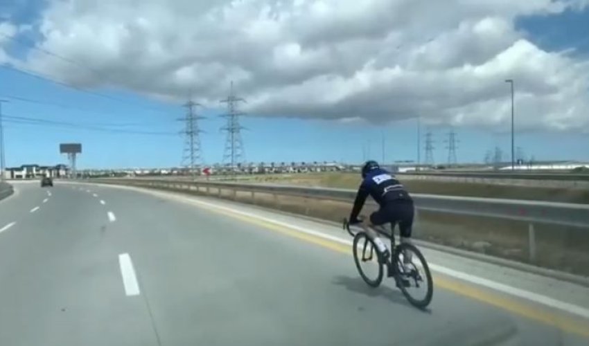 Azərbaycanda nazir 200 kilometri velosipedlə dayanmadan 7 saata qət etdi - VİDEO Azərbaycanda nazir 200 kilometri velosipedlə dayanmadan 7 saata qət etdi - VİDEO