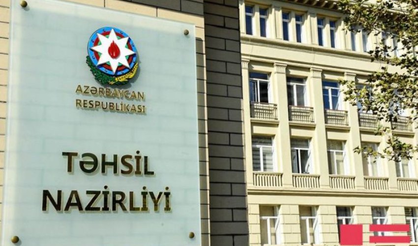 Bakıda bir sıra tələbə Təhsil Nazirliyinin qarşısında aksiya keçirməyə cəhd edib- CANLI VİDEO Bakıda bir sıra tələbə Təhsil Nazirliyinin qarşısında aksiya keçirməyə cəhd edib- CANLI VİDEO