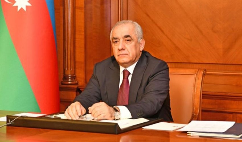 Əli Əsədov kolleclərlə bağlı qərar imzaladı Əli Əsədov kolleclərlə bağlı qərar imzaladı
