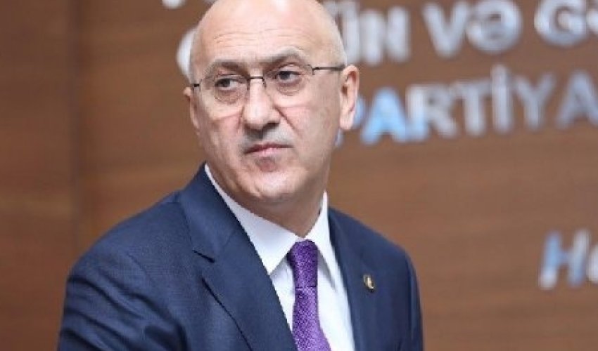 Prezidentin işdən çıxardığı icra başçısının varidatı açıqlandı - SİYAHI (FOTO) Prezidentin işdən çıxardığı icra başçısının varidatı açıqlandı - SİYAHI (FOTO)