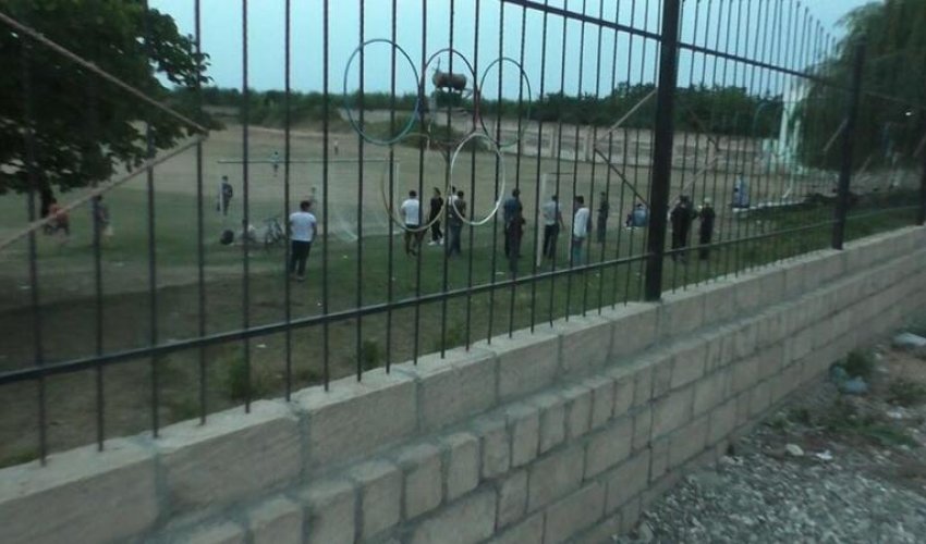 Qubada futbol oynayan 25 nəfər saxlanıldı - FOTO Qubada futbol oynayan 25 nəfər saxlanıldı - FOTO