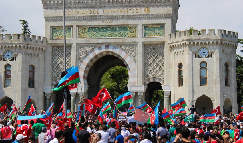 İstanbulda Azərbaycana dəstək mitinqi təşkil olunub