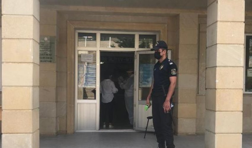 Bakı polisindən bu gün və sabah keçiriləcək buraxılış imtahanları ilə bağlı AÇIQLAMA Bakı polisindən bu gün və sabah keçiriləcək buraxılış imtahanları ilə bağlı AÇIQLAMA