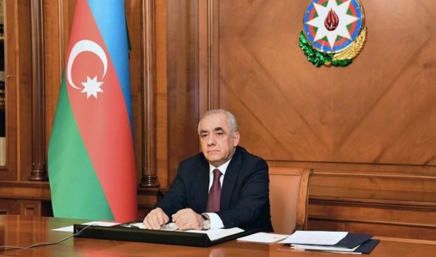 Baş nazirdən uşaqların zərərli informasiydan qorunması barədə QƏRAR