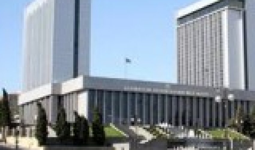 Парламент Азербайджана принял в I чтении поправки в госбюджет 20г Парламент Азербайджана принял в I чтении поправки в госбюджет 20г