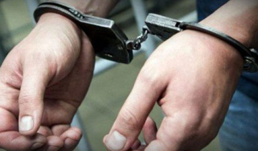 Gəncədə quldurluq: 64 min manat oğurlandı Gəncədə quldurluq: 64 min manat oğurlandı