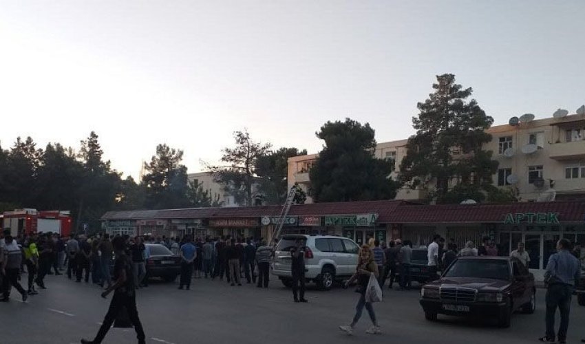 Azərbaycanda ticarət obyektləri yandı - FOTO