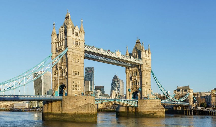 Londonda məşhur Vestministr körpüsü bağlandı Londonda məşhur Vestministr körpüsü bağlandı