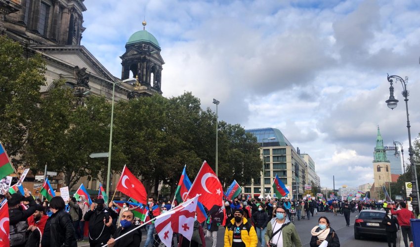 Berlində azərbaycanlıların möhtəşəm aksiyası - FOTOLAR