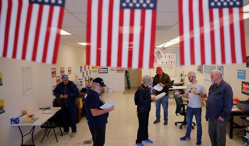 На востоке США закрылись первые избирательные участки На востоке США закрылись первые избирательные участки