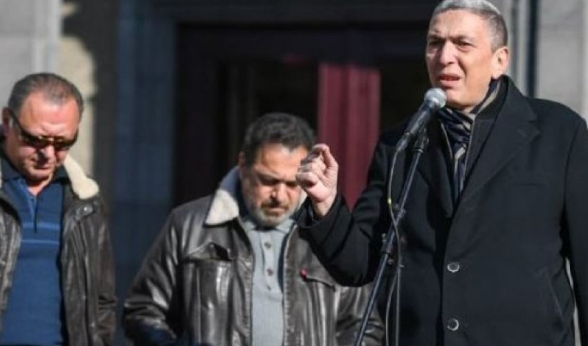 Erməni rejissor Rusiya səfirliyindən kömək istədi Erməni rejissor Rusiya səfirliyindən kömək istədi
