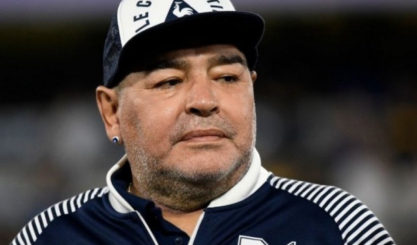 Maradonanın ölümündə şəxsi həkimi ittiham olunur Maradonanın ölümündə şəxsi həkimi ittiham olunur