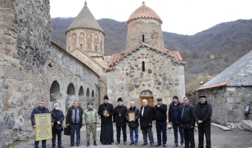 Udinlər Xudavənq monastırında ibadət etdilər - FOTO Udinlər Xudavənq monastırında ibadət etdilər - FOTO