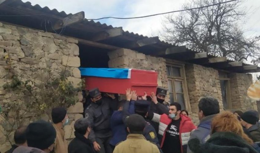 Vətən müharibəsində şəhid olan hərbi qulluqçusu Tovuzda dəfn edildi - FOTO