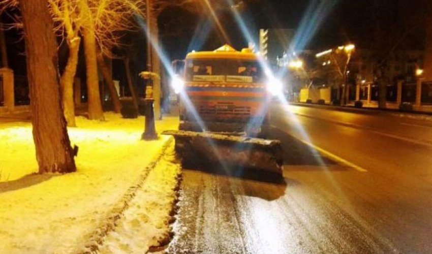 Bakıda gecə yollara duz səpiləcək